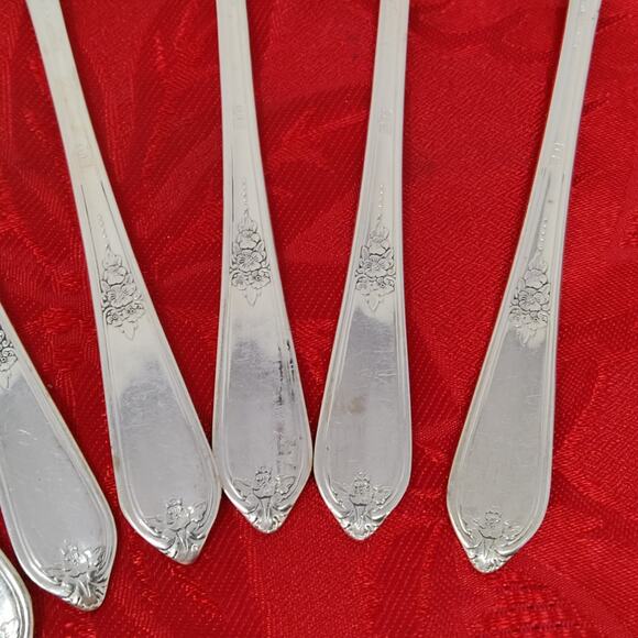 8X Tbsp COTILLION Rogers Vintage Silverplate Flatware IS Table Spoons - Picture 12 of 13